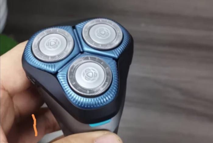 飞利浦剃须刀好还是小米剃须刀好,电动剃须刀小米的好还是飞科的好