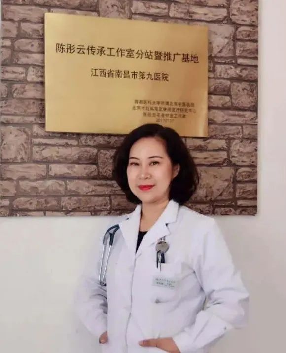 想拥有光滑无痘的脸，别再做这个动作了