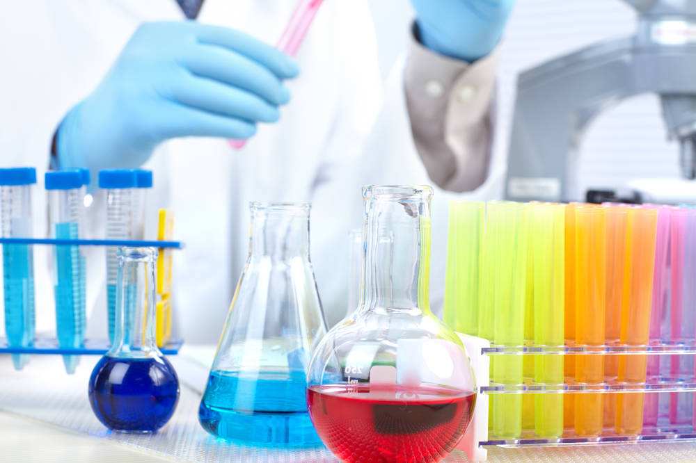 水管流出红色自来水,自来水管流出来的水是乳白色的