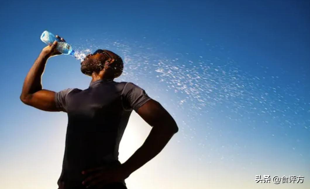 功能饮料子赛道再现风口，电解质饮料成今夏热点