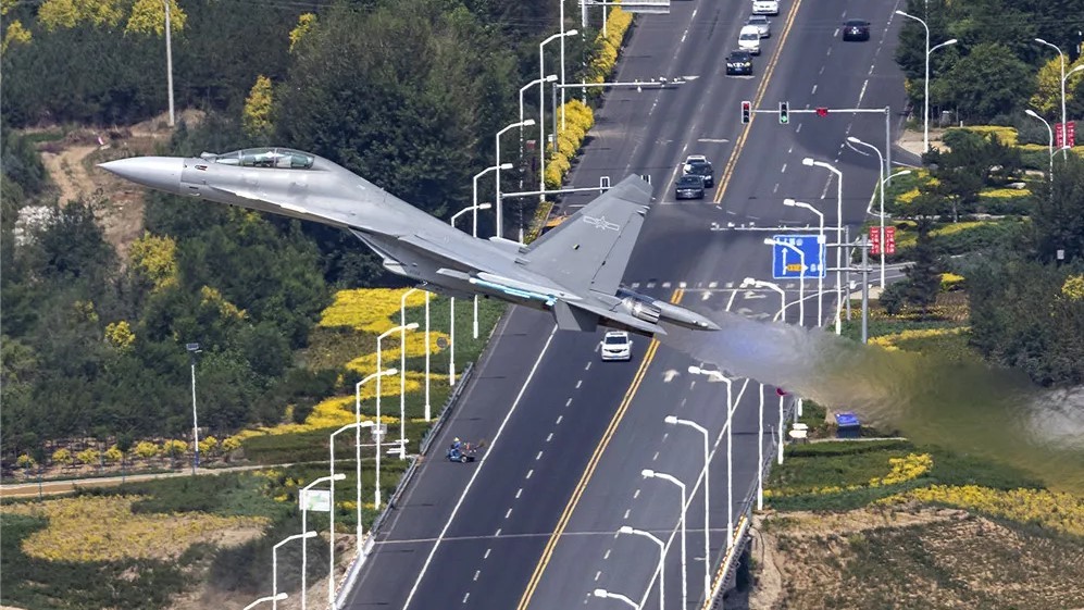 中国仿制过f16战斗机吗,歼16仿制的俄罗斯什么战机