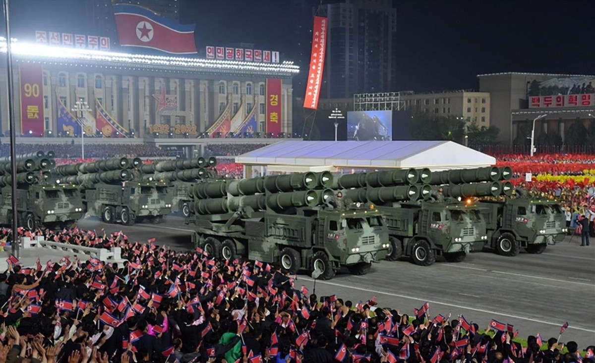 美媒美国仍在大量进口俄商品,俄罗斯进口伊朗武器