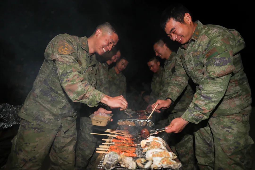 第71集团军：体验“五一”军营乐，别样的精彩！