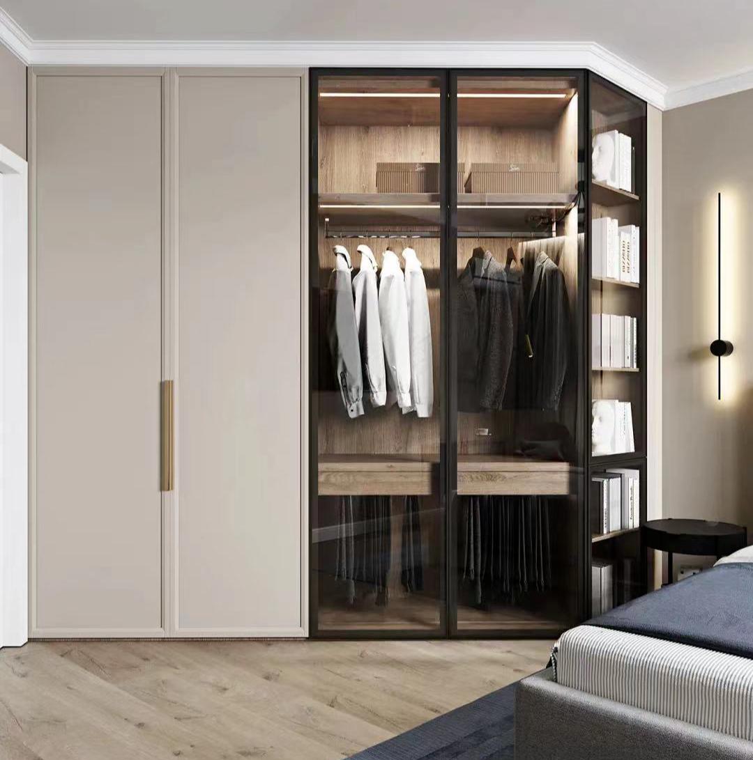 入住即后悔！老婆花5万做了满墙柜子，现在拆房的心都有了…