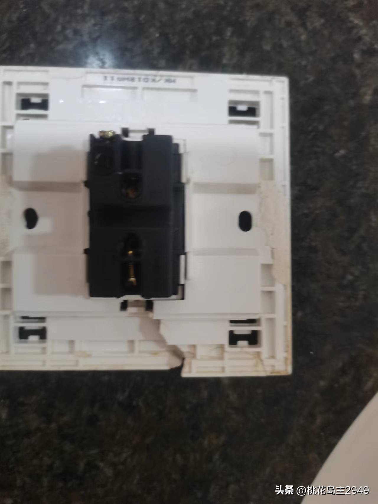 家用卫生间照明灯板维修,卫生间灯具维修