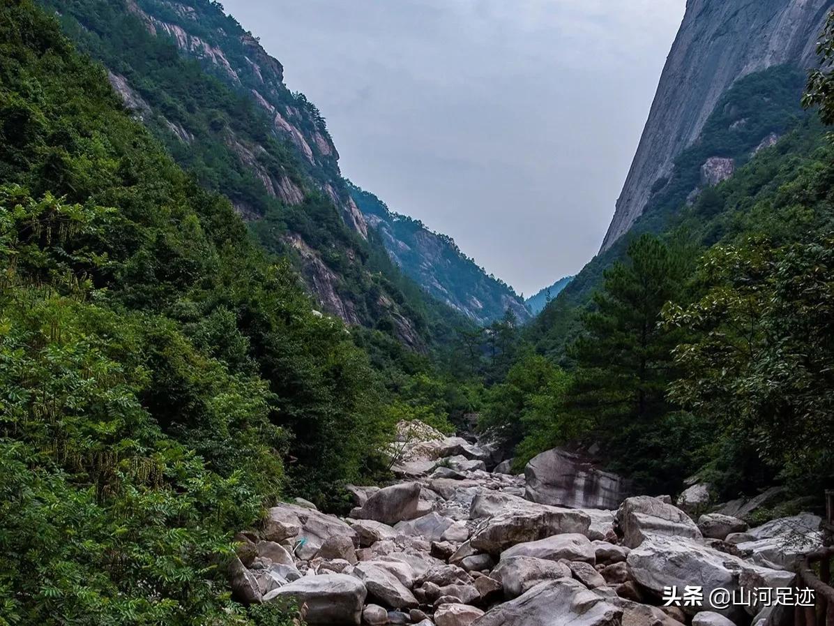 史称“宣歙之脊”，内有和谐之源，被誉中国徽厨之乡