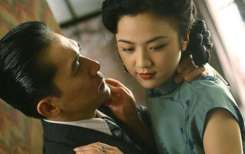 赵丽颖拍吻戏不雅的采访,杨幂和赵丽颖吻戏