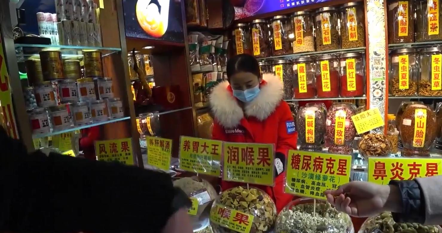 老外采访新疆人民生活太幸福,外国人评价新疆真实感受