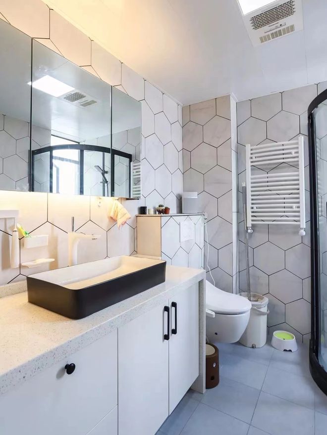 公厕马桶和蹲便哪个更脏,壁挂马桶与普通马桶更容易堵吗