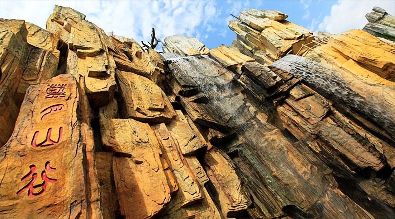 上海的欢乐谷有哪些,上海欢乐谷一共有多少个游玩项目