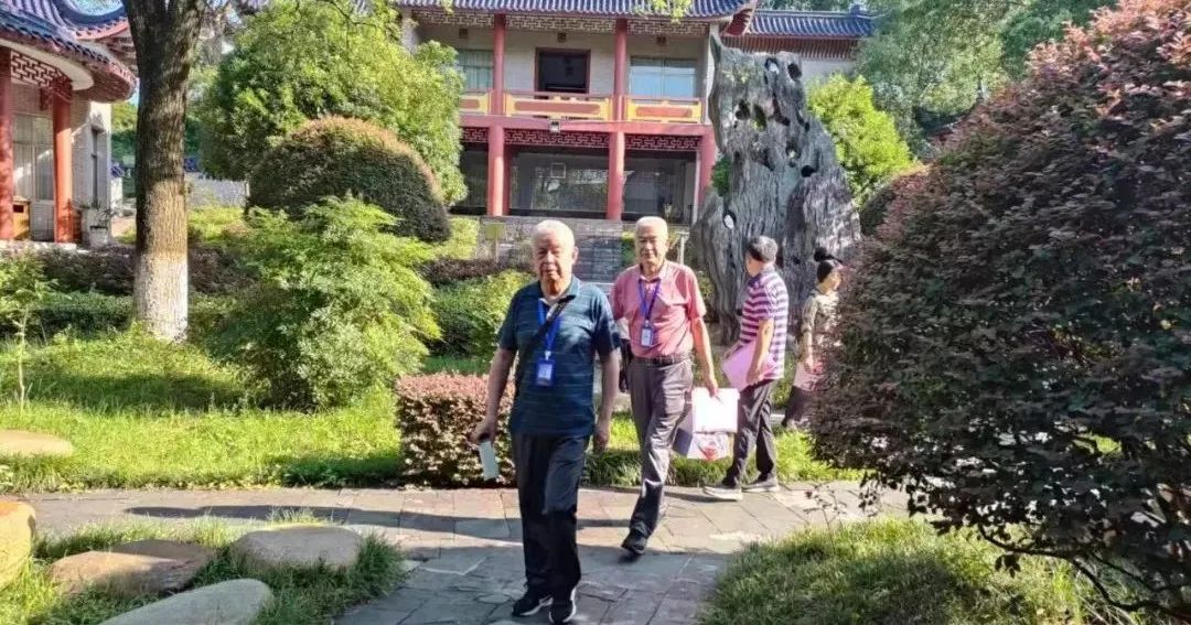 姹熻タ璇楄瘝澶т細钀嶄埂,姹熻タ钀嶄埂璇楄瘝澶т細