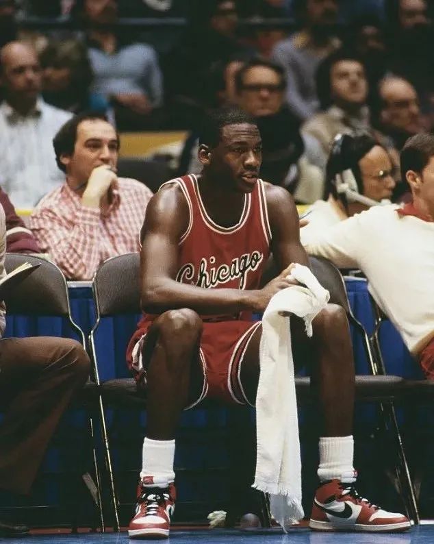 这个老头创造了神的第一双鞋丨BUNSuk