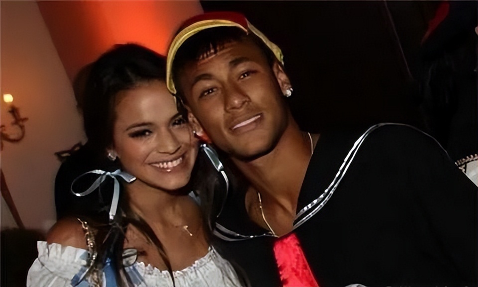 19岁当爸,19岁当爸爸的球星