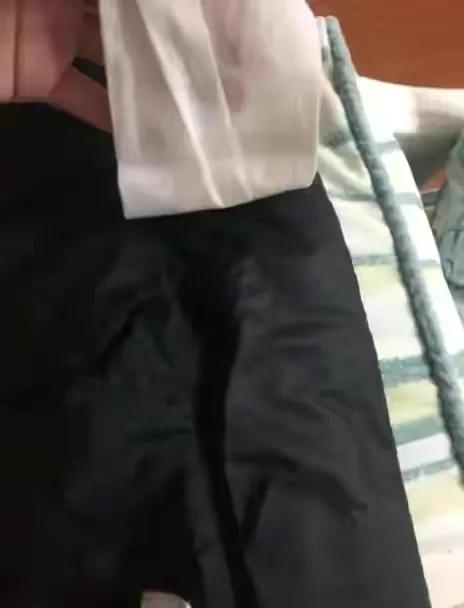 羽绒服脏了？千万别水洗！教你一招，羽绒服干净如新，真实用