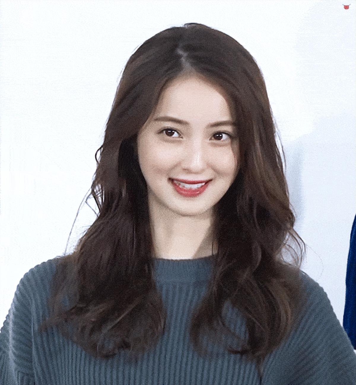 “日本第一美女”佐佐木希产下二胎，大16岁老公曾在婚后出轨多名女性获其原谅：决定守护从零开始努力的老公