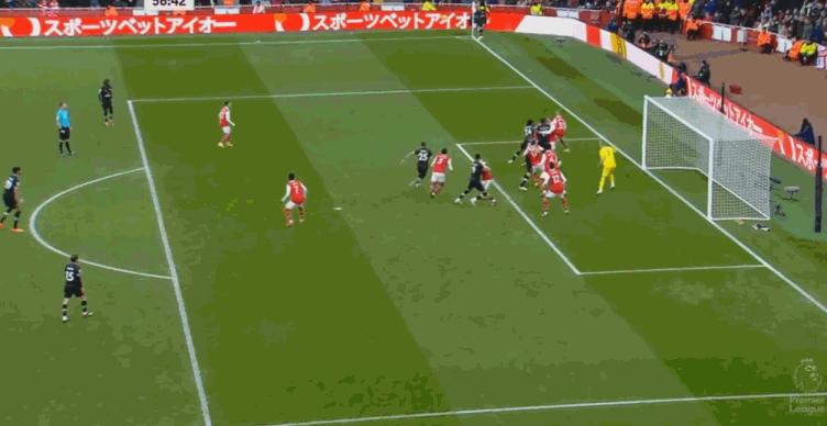 帮助阿森纳取得49场不败的神话,阿森纳世界波绝杀