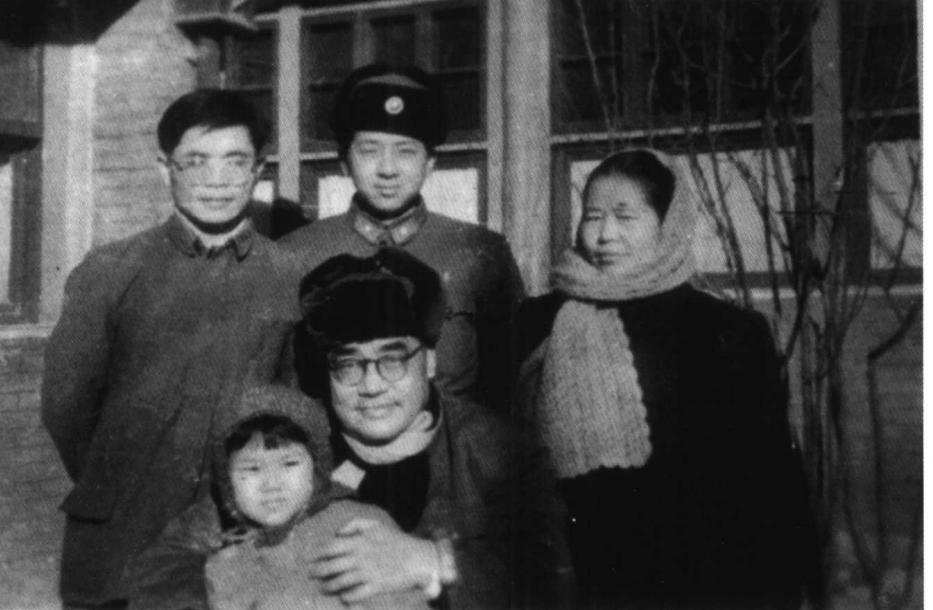 红军进攻被联络员叫停，团长大骂：他是叛徒