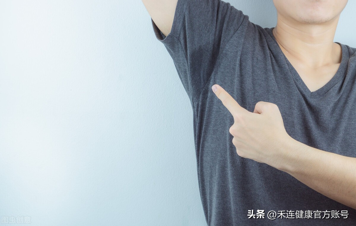 脖子出现黑点怎么回事,脖子上有黑影是什么原因