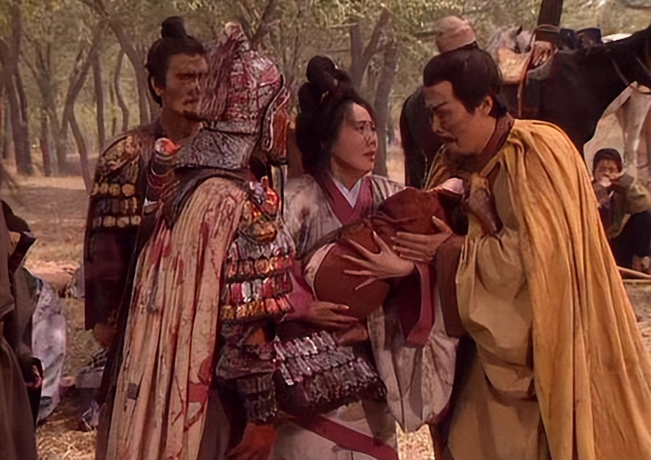 刘备“*妻换**如换衣”之谜：夜抱夫人玩玉人！