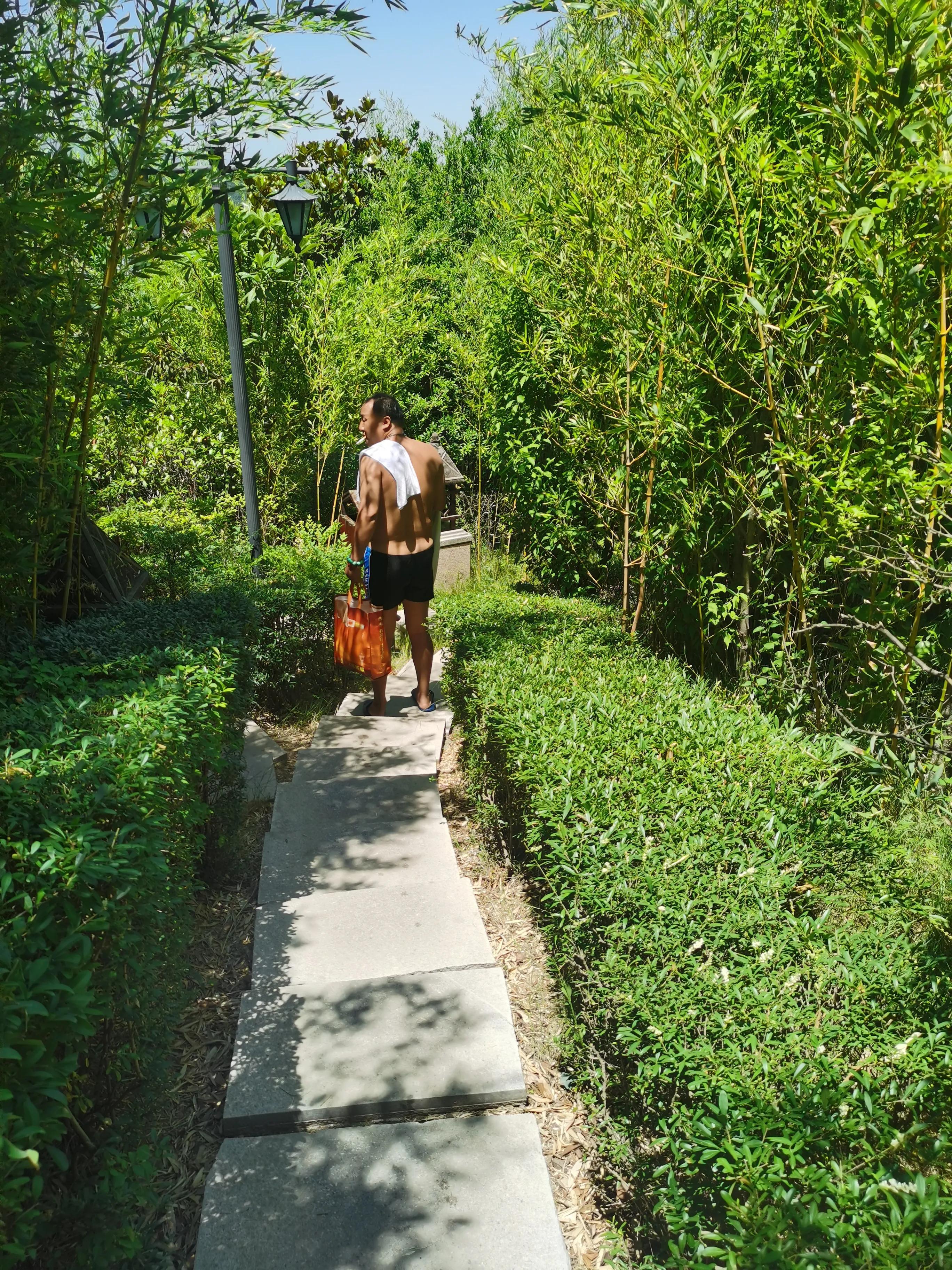 一元钱泡个温泉真舒服