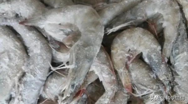 虾外面裹着面,冷冻虾的外层冰是怎么冻上去的