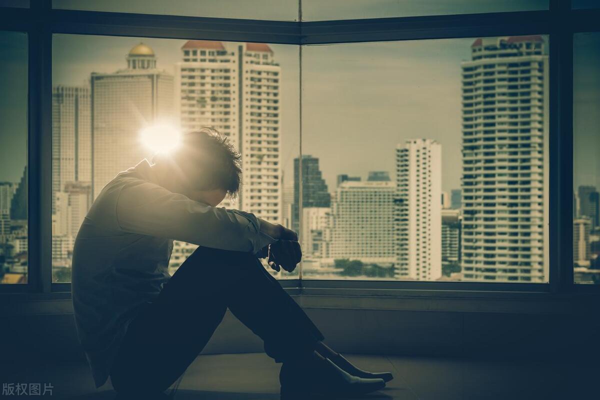 没钱没资本没人脉怎么挣钱,没人脉没资源没资金的人怎么挣钱