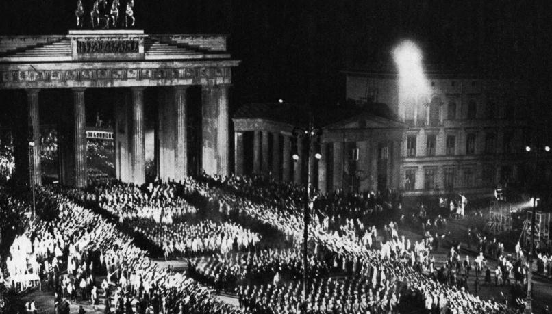 1933年希特勒上台和纳粹德国的崛起：纳粹主义对德国和全球的影响