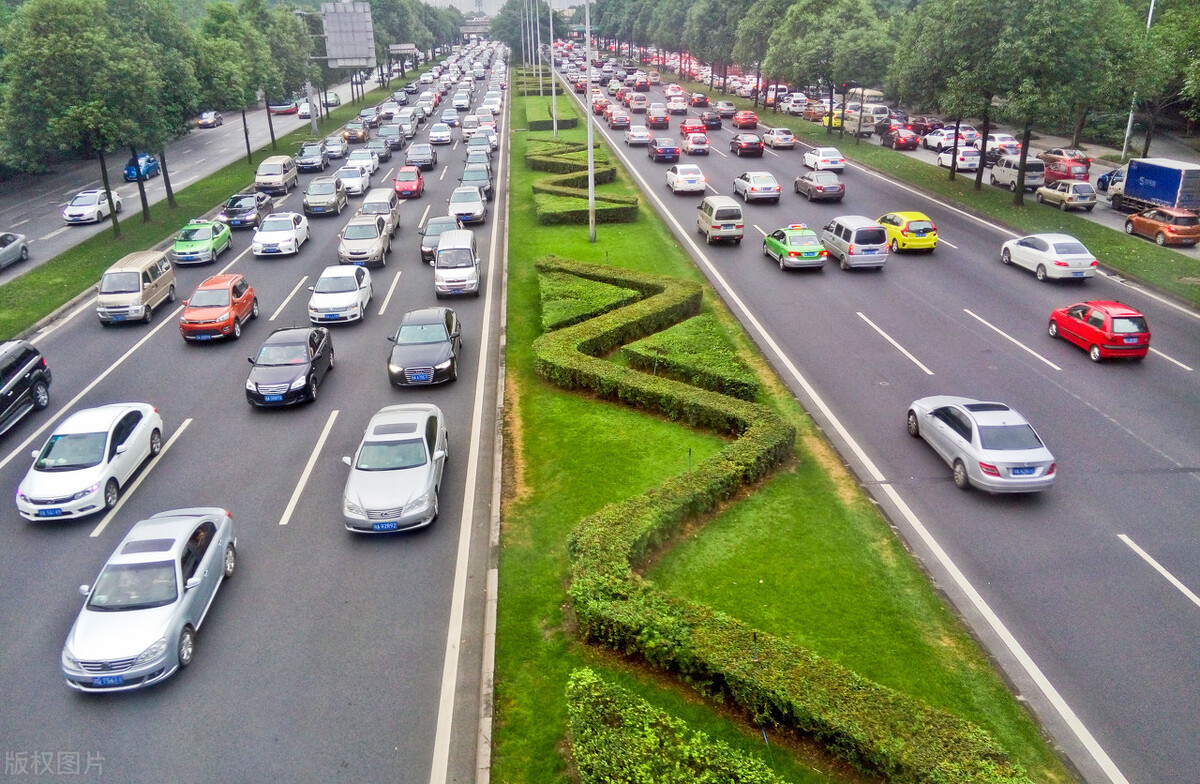成都市未来的新能源汽车产量预测,成都东部新区新能源汽车发展现状