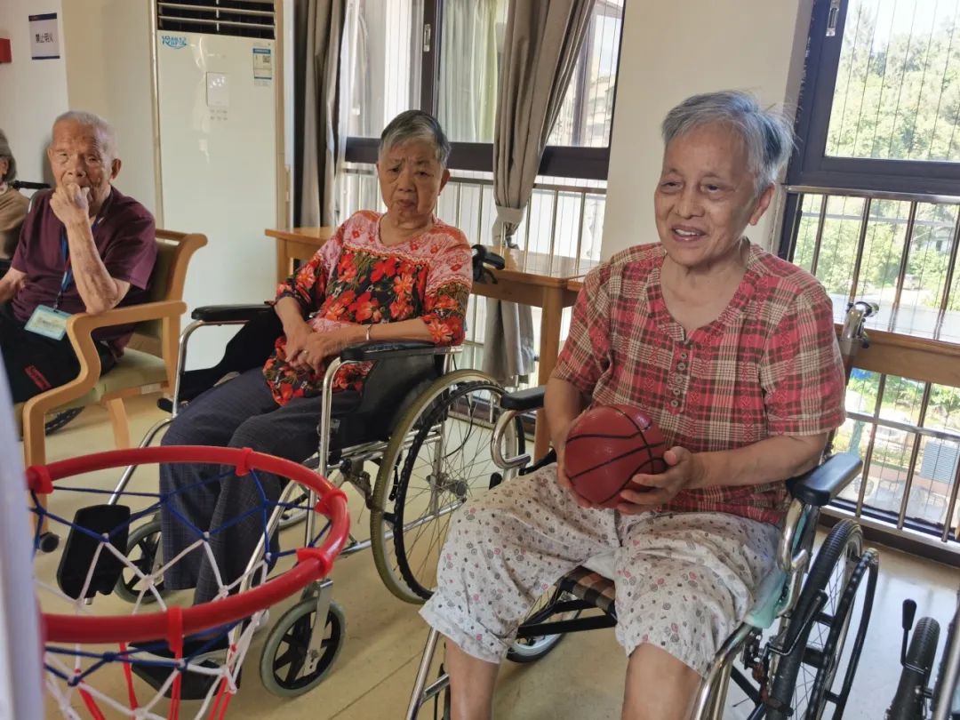 【专题丨社交康乐小组】广州榕悦·越秀公园：有你相伴，共享夕阳