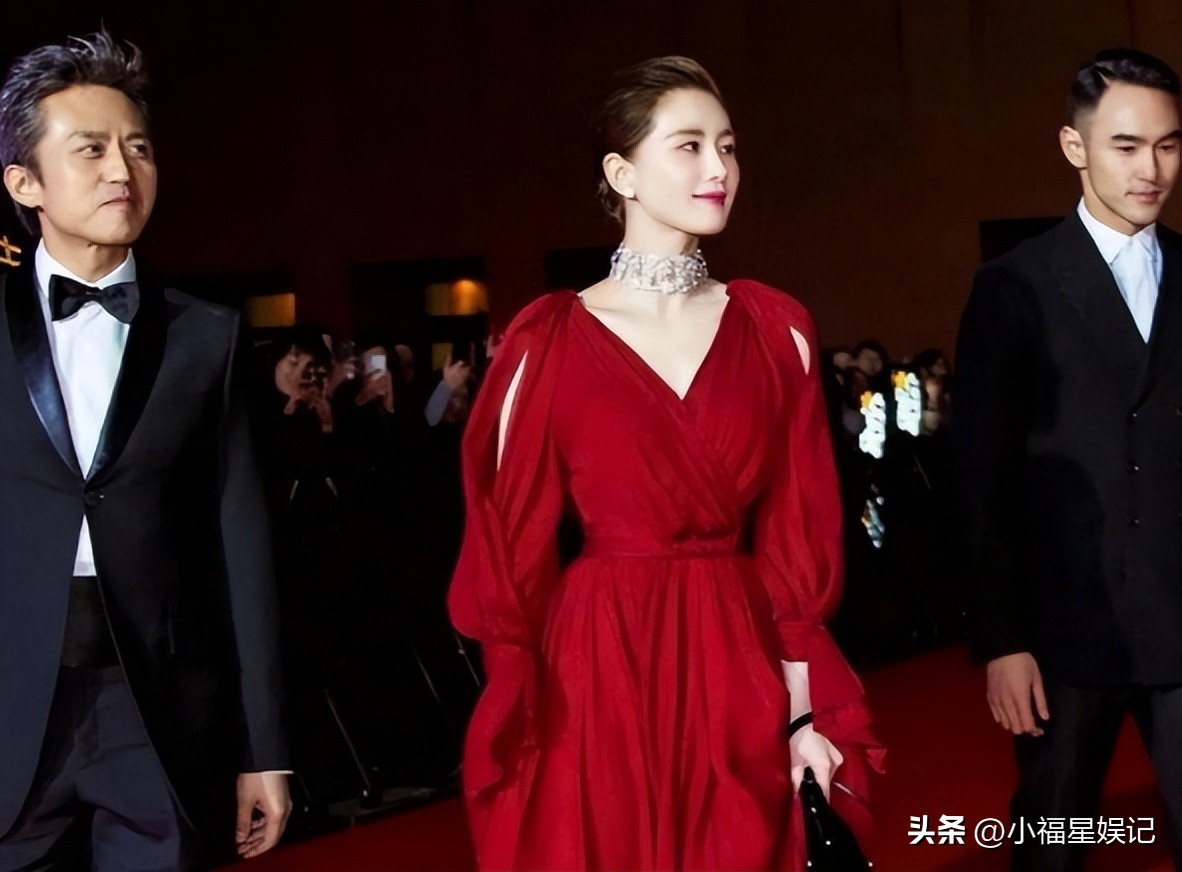 好仪态才会气韵佳!盘点8位胜在仪态上的体态王者,个个美爆了