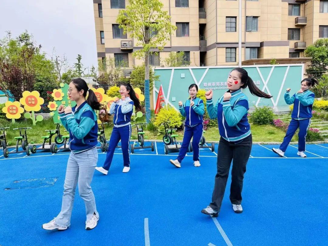 童心系国防共筑强军梦—郑东新区龙翔第四幼儿园春季亲子运动会