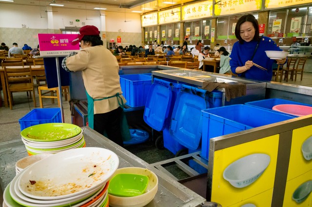 家境贫寒的大学生怎样赚钱,寒门学子考上大学打工赚钱吗
