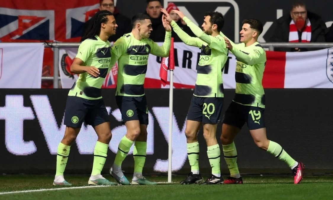 欧洲足坛疯狂一夜诞生3大冠军,穆里尼奥罗马对曼联