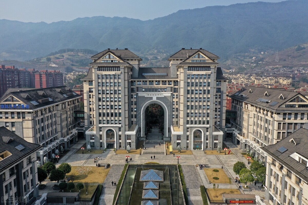 中国最热北碚天气多少度,45度高温的北碚