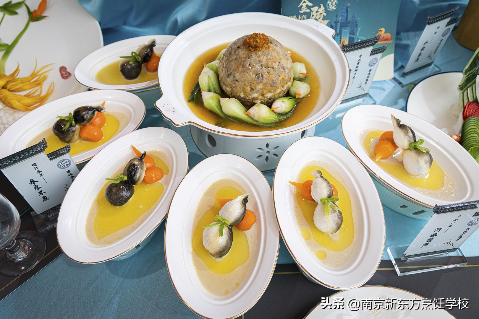 中餐宴会菜品展示,中餐宴会摆台展示酒水