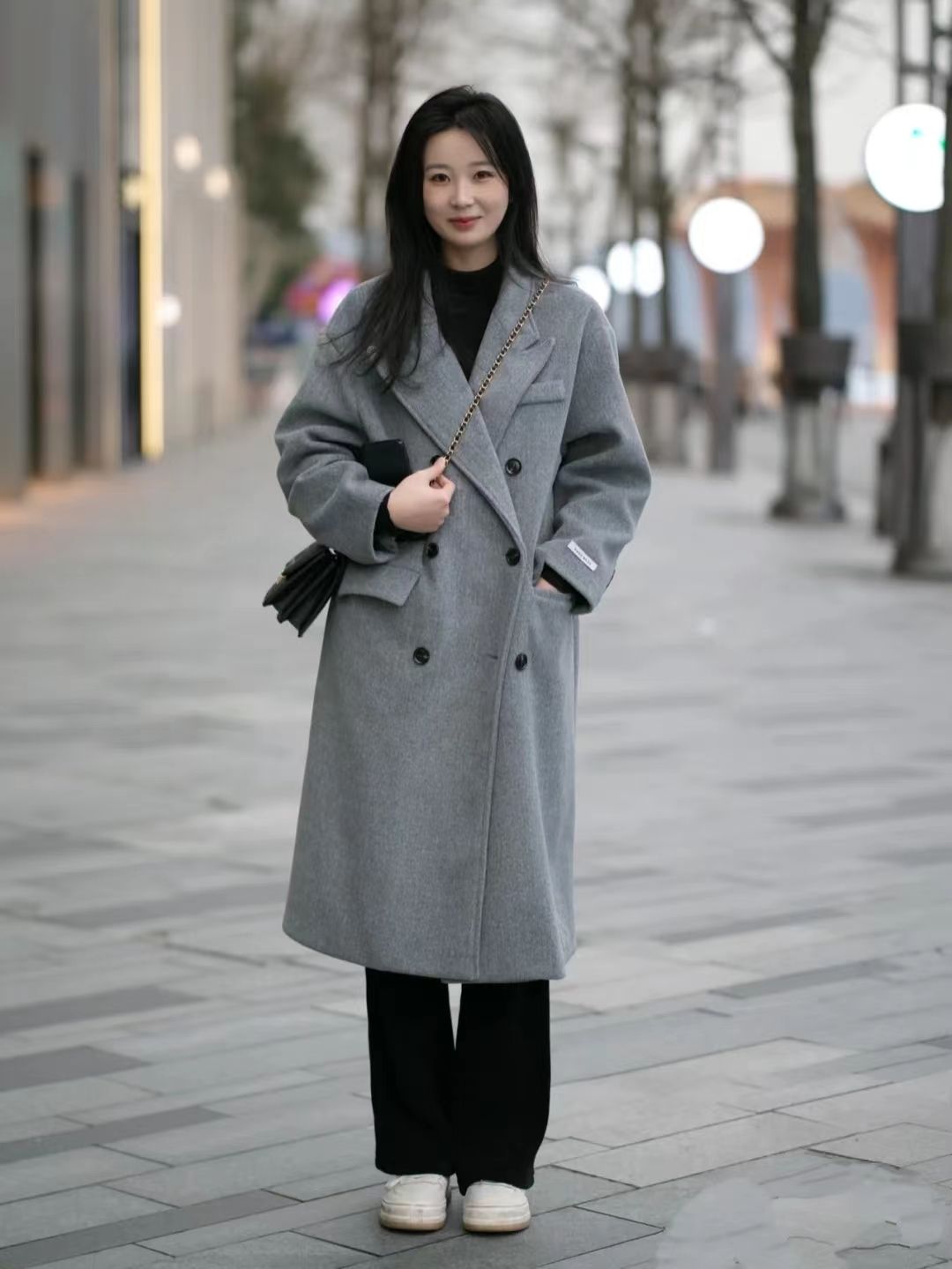 潮流运动鞋服穿搭,运动鞋怎么搭配粗腿衣服