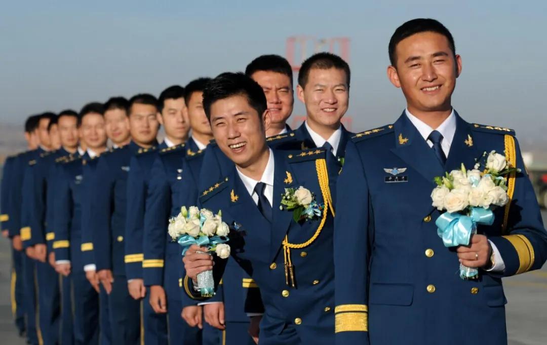 女警警服演变照片图片,最美警花警服图片