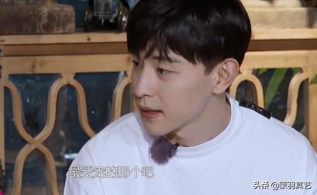 邓伦为何热衷于当伴郎？“石家庄十一子”兄弟团的传说真不少