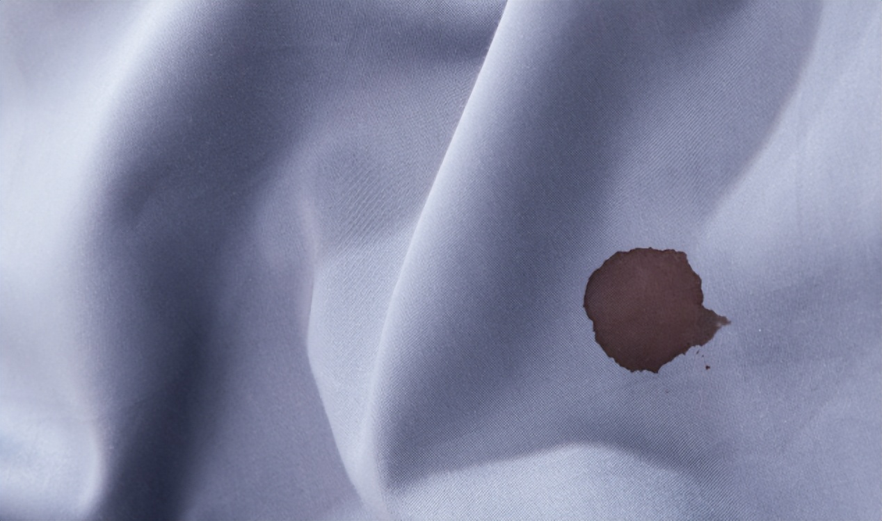 床单有血污怎么都洗不掉怎么办,碘伏可以去除床单上血渍吗