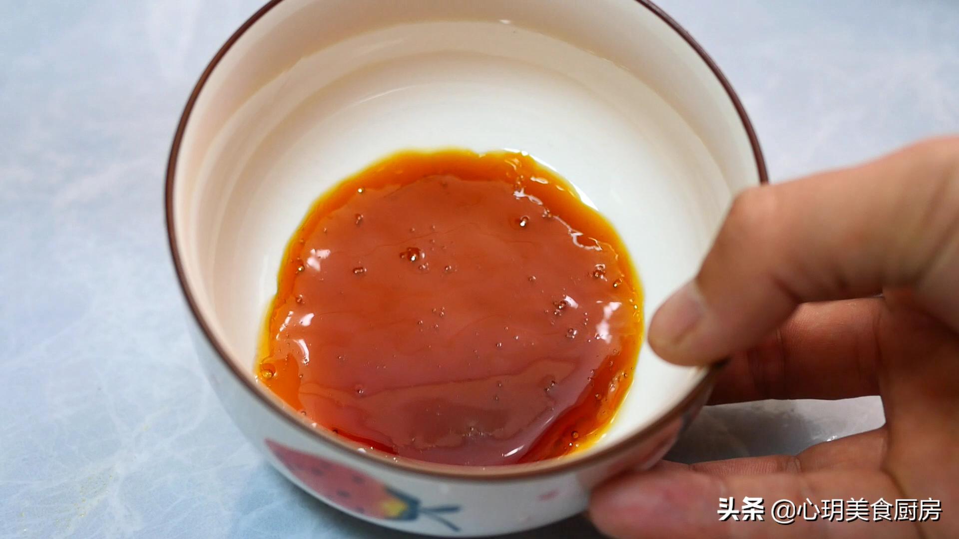 一瓶牛奶两个鸡蛋，教你在家自制焦糖布丁，孩子说：比吃豆腐还嫩