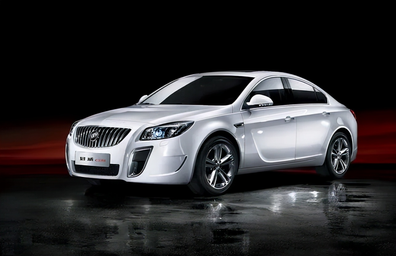 别克君威gs买精英还是尊贵,别克君威gs值不值得买