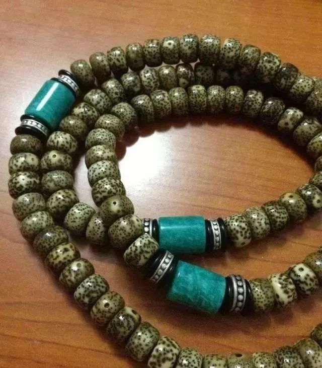 鸡油黄星月菩提盘到最后什么颜色,鸡油黄星月菩提盘出来的效果图