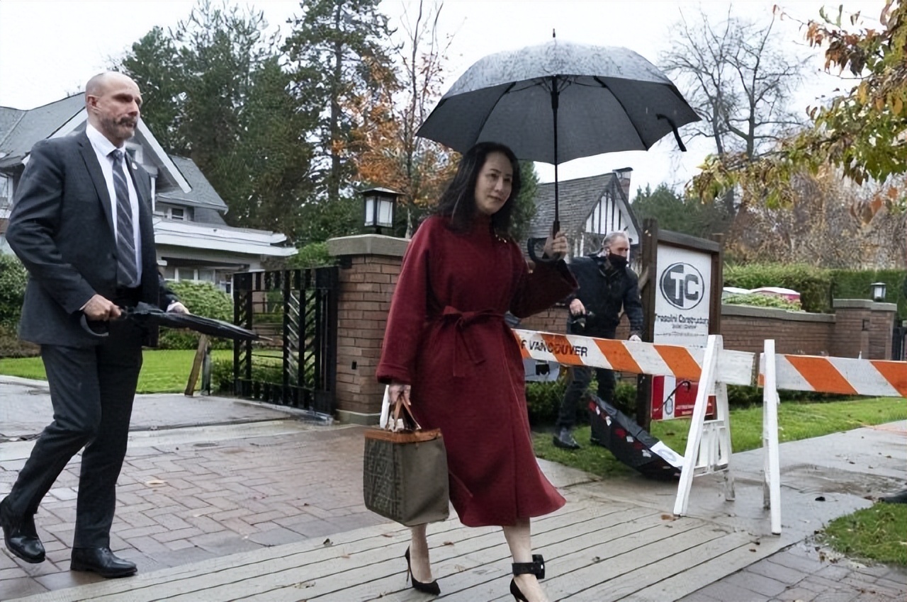 孟晚舟优雅得体穿搭,50岁孟晚舟冬季穿搭