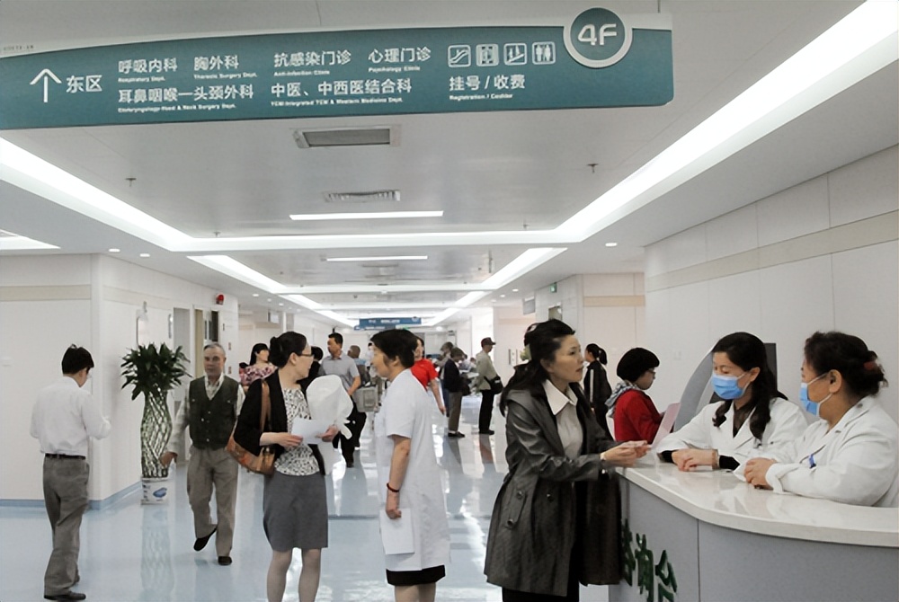 右手脑梗瘫了怎么恢复,右手僵硬脑出血