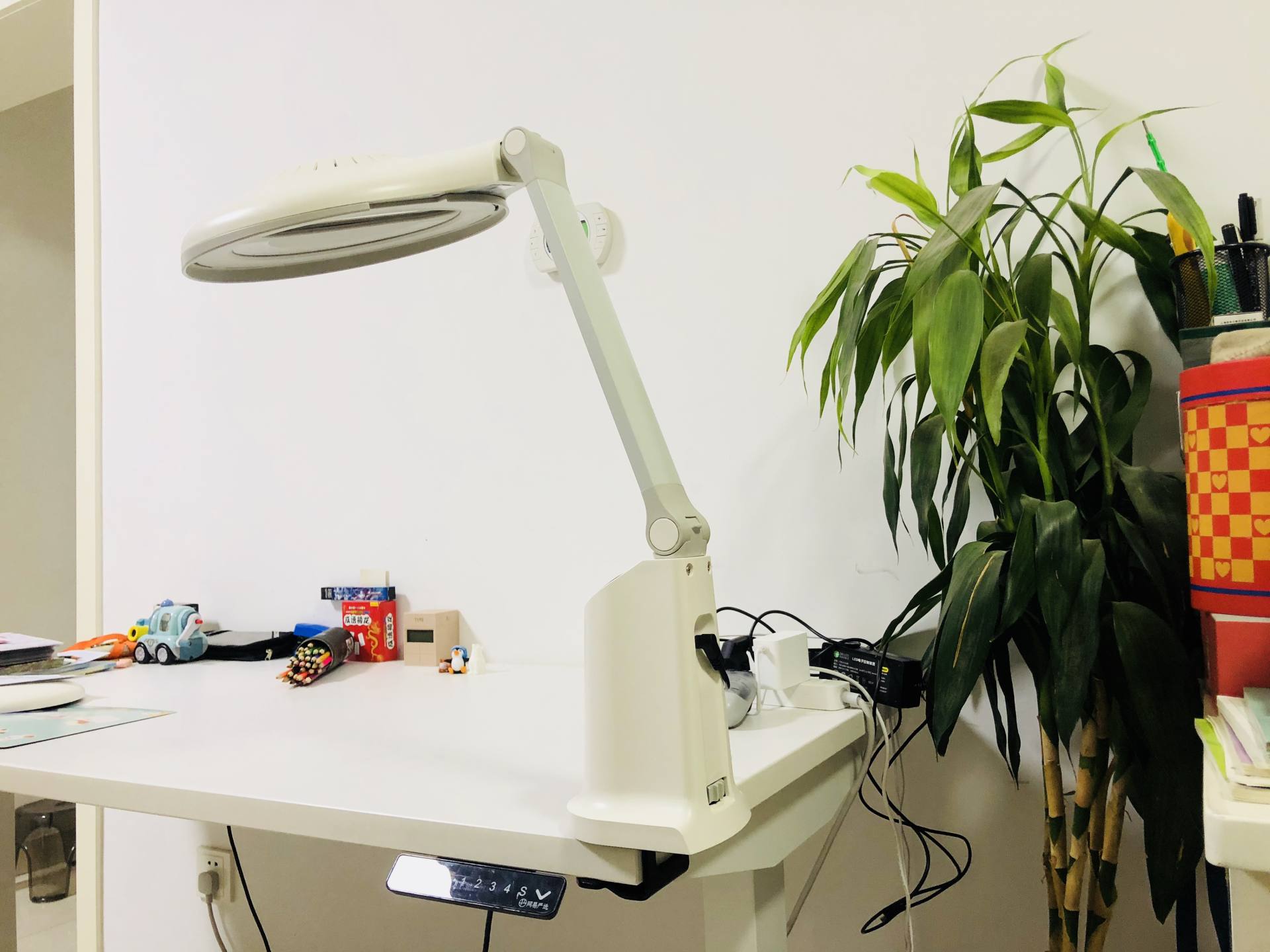 护眼台灯学习防蓝光专用测评,防近视台灯护眼学习灯