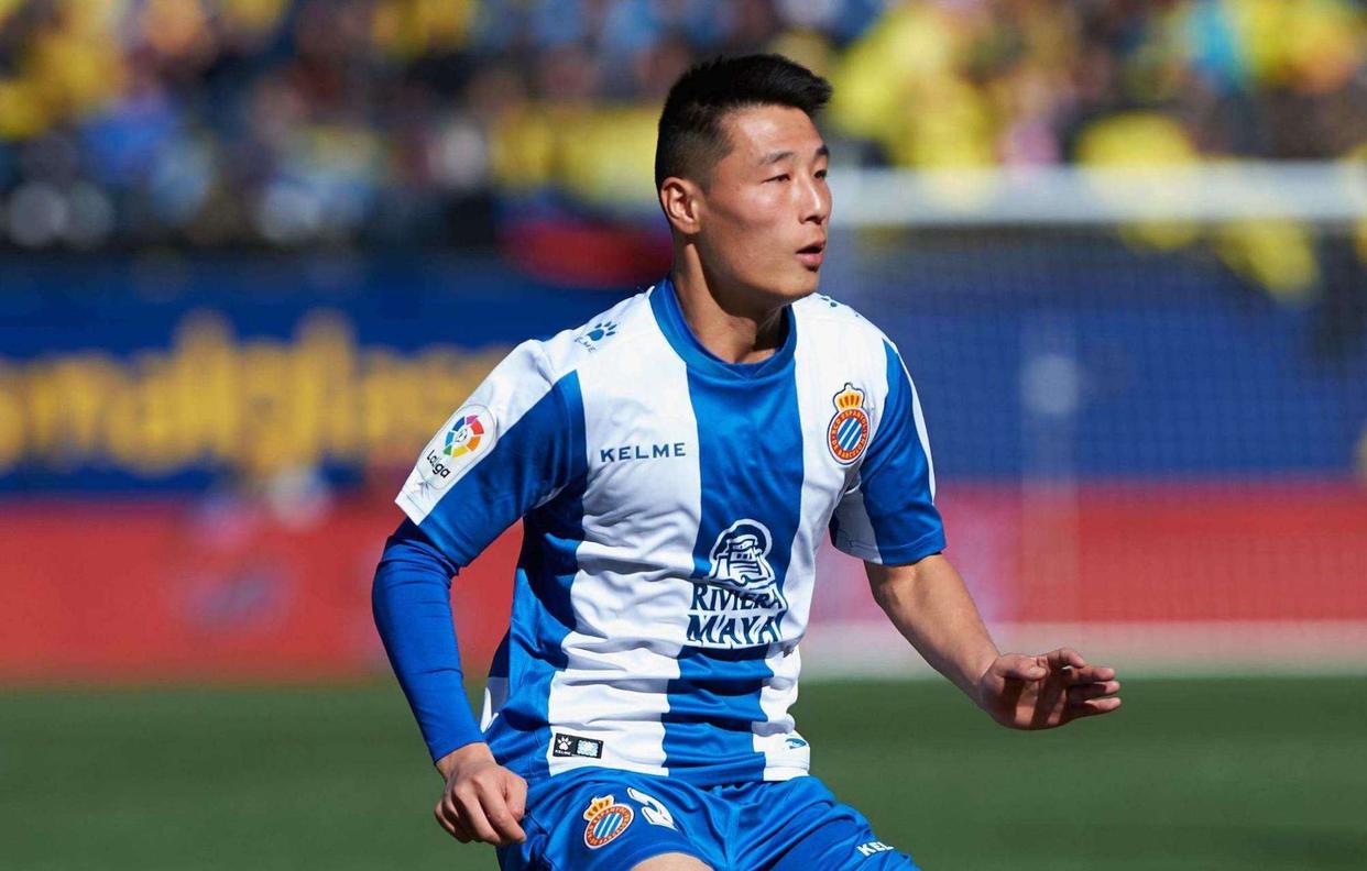 国足阵容和战术,国足教练组阵型