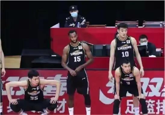 郭艾伦巅峰扛起辽宁队比赛,辽粤大战郭艾伦单骑救主