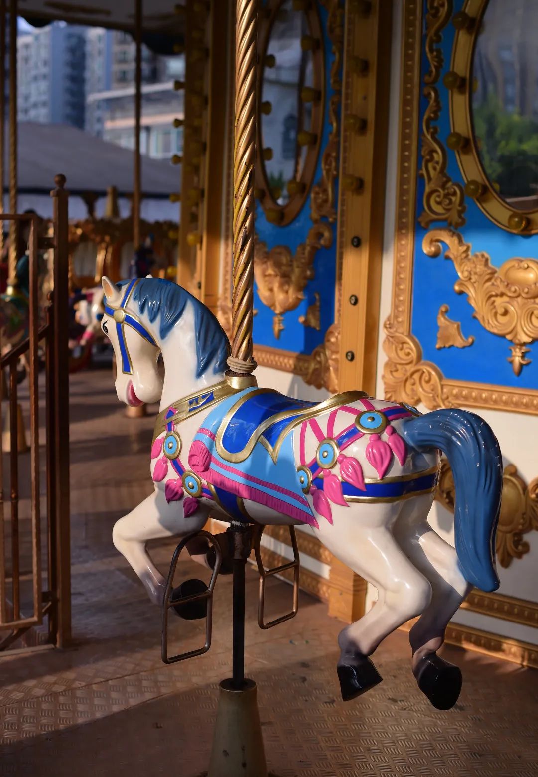 当方特「退场」，余下的还有回声