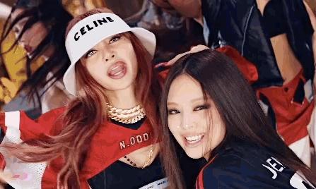 人均手握高奢代言的BLACKPINK，每一帧镜头都好贵