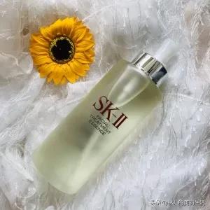 闺蜜花两百多块买的大牌精华水最后却干不赢十几块钱的精华水管用